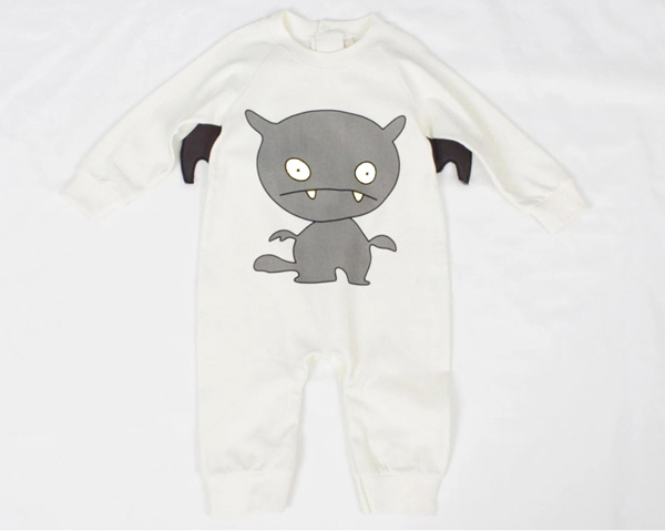 baby one piece romper with bat pattern